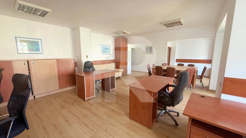 Ion Mihalache Spatiu birouri zona Mihalache - Turda in imobil mixt, 4 camere, 155 mp, 8 eur/mp