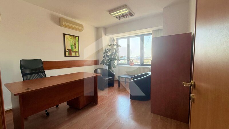Ion Mihalache Spatiu birouri zona Mihalache - Turda in imobil mixt, 4 camere, 155 mp, 8 eur/mp